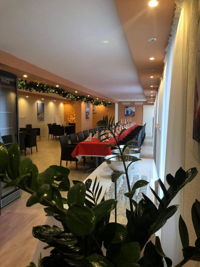 Hotel Restaurant Nikopolis Buchholz  Extérieur photo