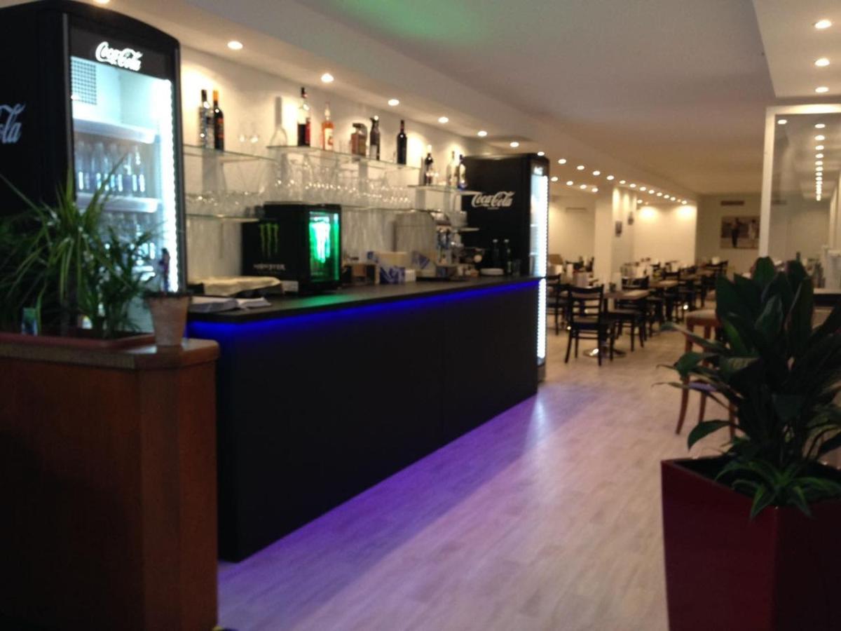 Hotel Restaurant Nikopolis Buchholz  Extérieur photo